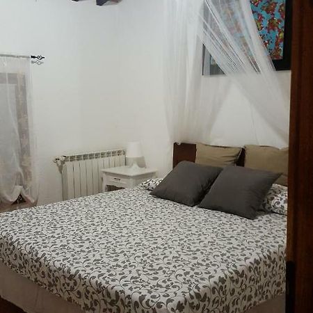 Il Borgo Dei Pini Apartment Винчи Екстериор снимка