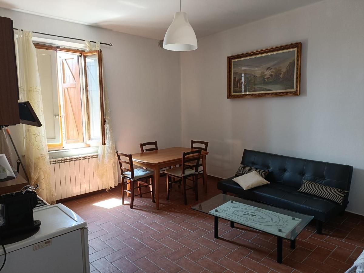 Il Borgo Dei Pini Apartment Винчи Екстериор снимка
