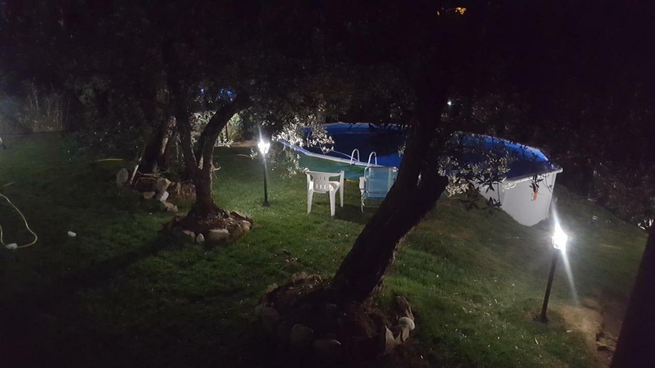 Il Borgo Dei Pini Apartment Винчи Екстериор снимка